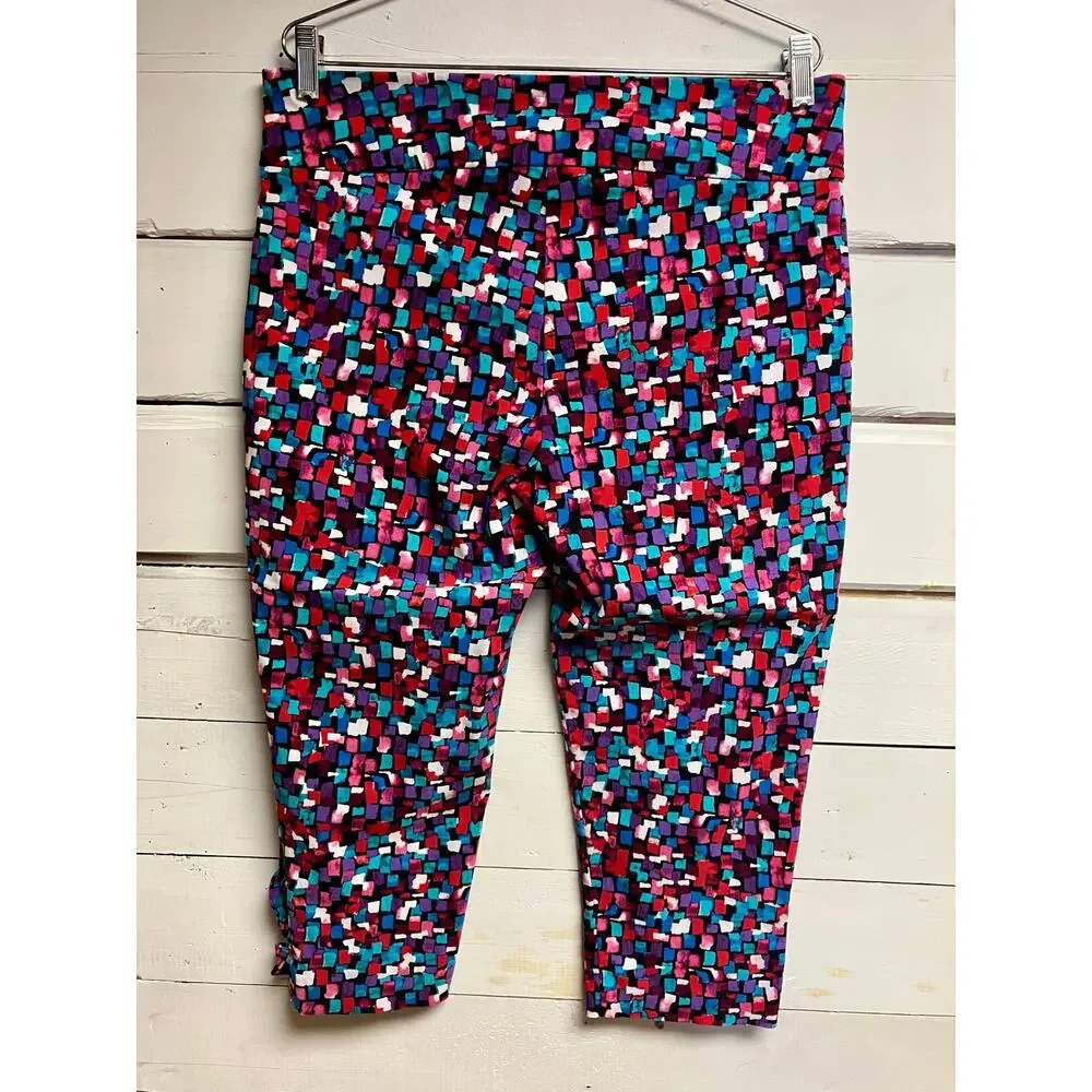 Attyre New York Patterned Capri Pants Size 12. - Picture 2 of 4